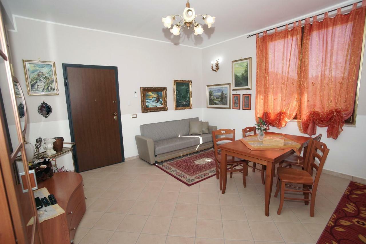 Arcobaleno Apartment Fondi Exteriér fotografie